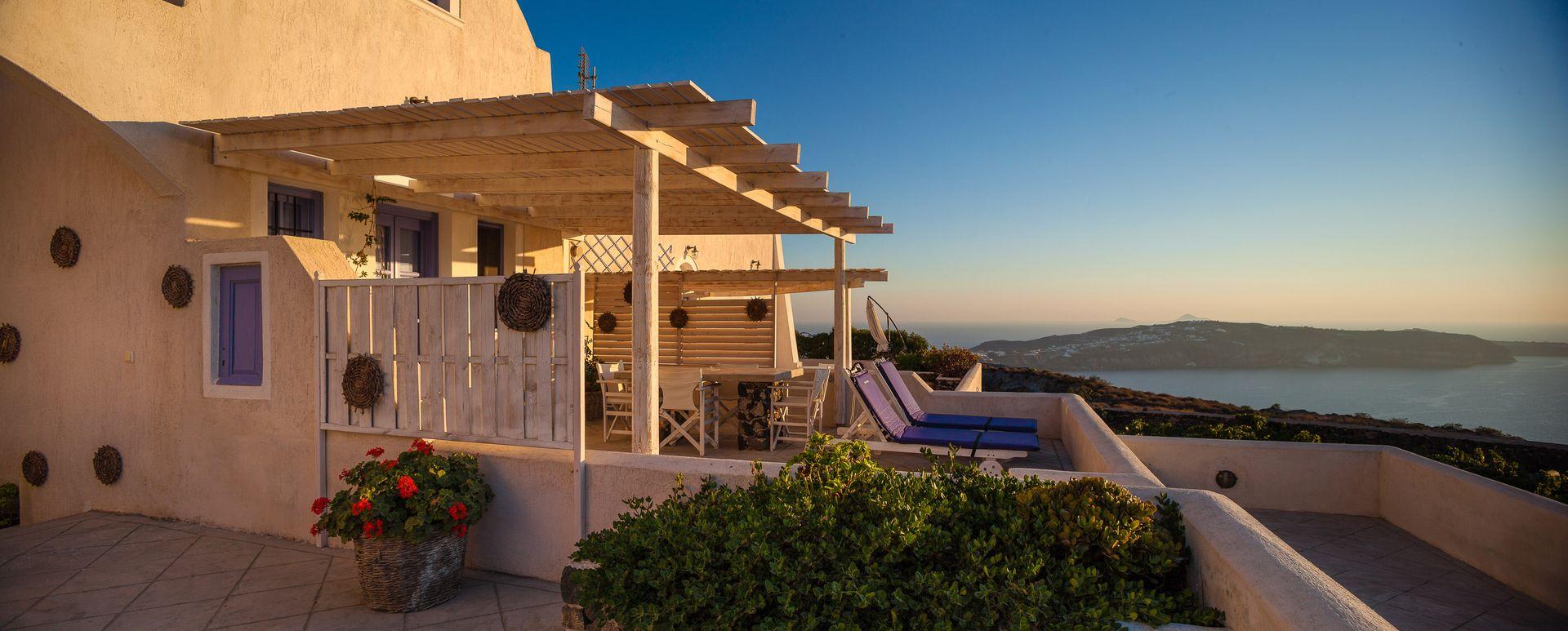 Aegagros Caldera Houses 2