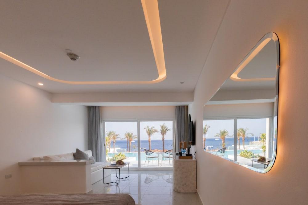 White Hills Resort 1