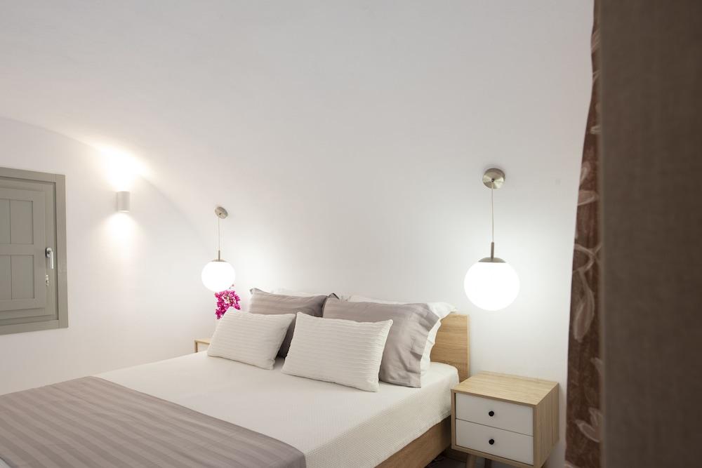 White Orchid Luxury Suites 1