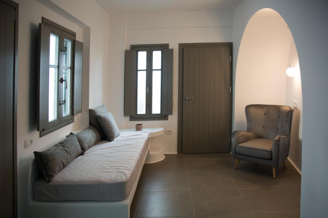 Amphitrite Suites Santorini 2