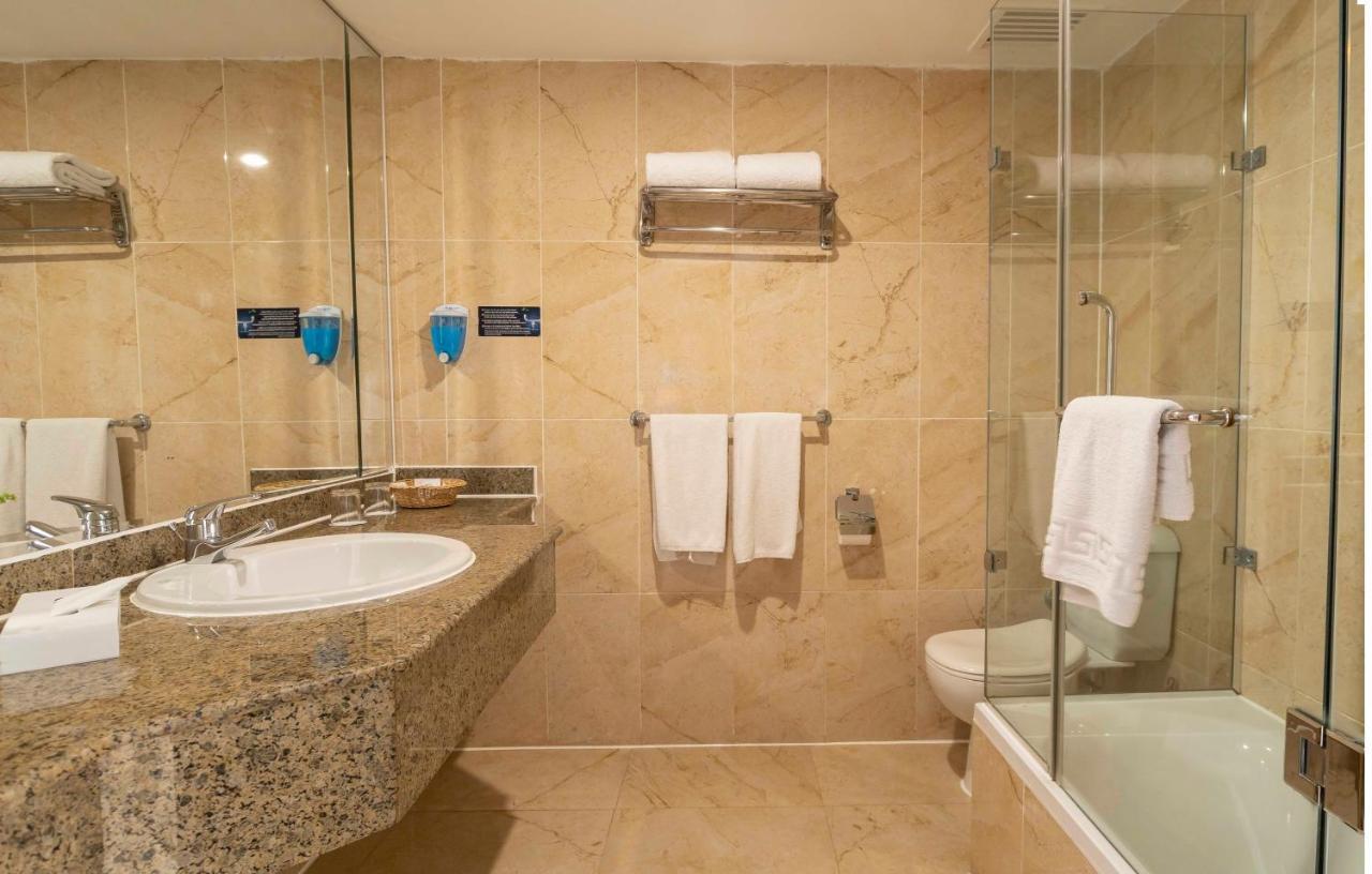 Blend Elphistone Resort 1