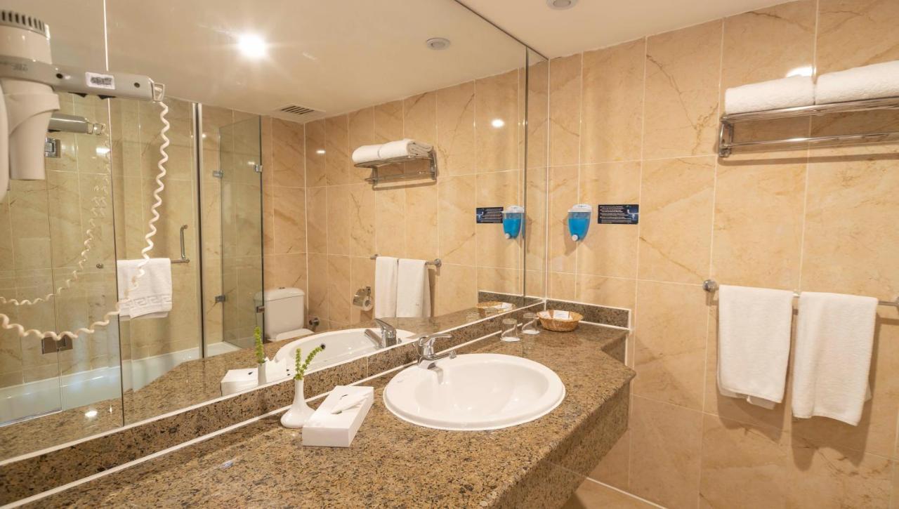 Blend Elphistone Resort 2