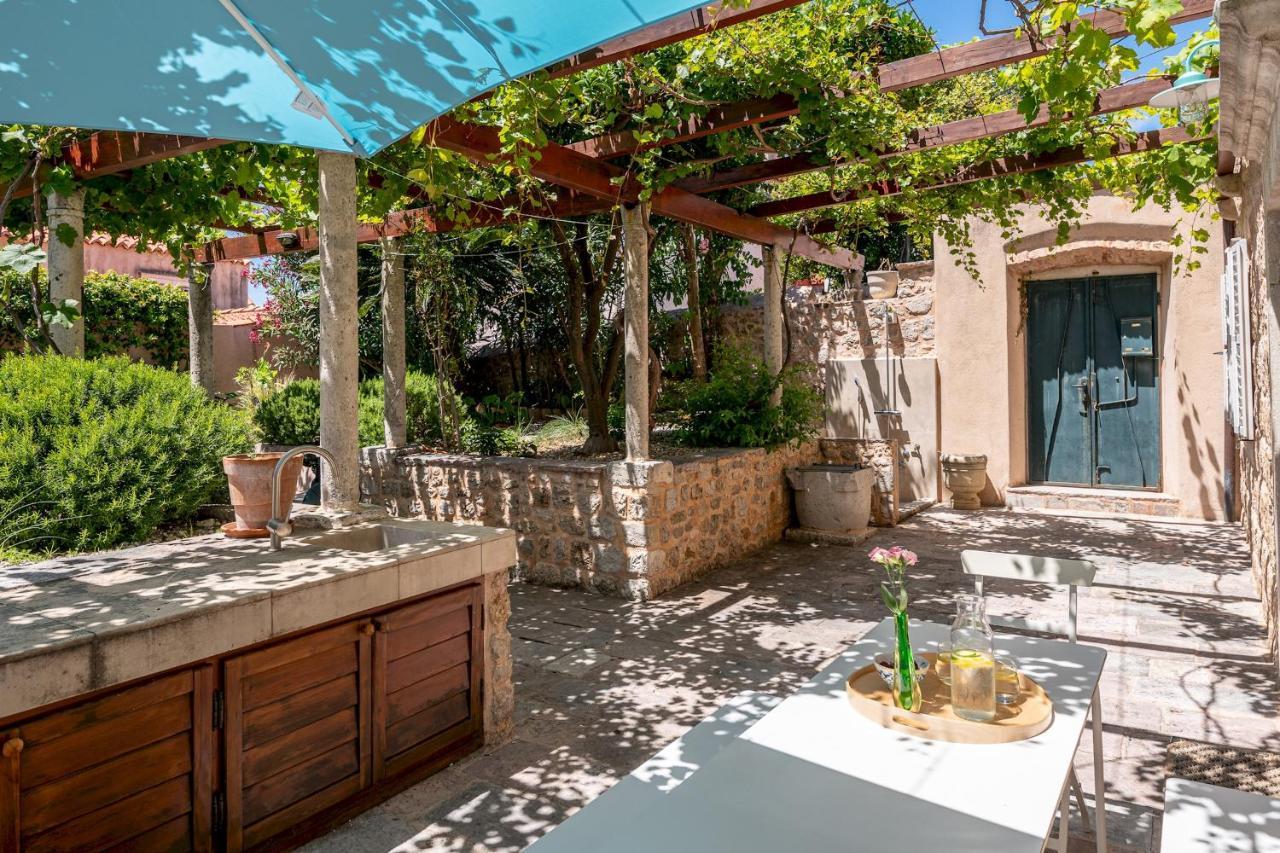 Hedera Estate, House Hedera VI 1