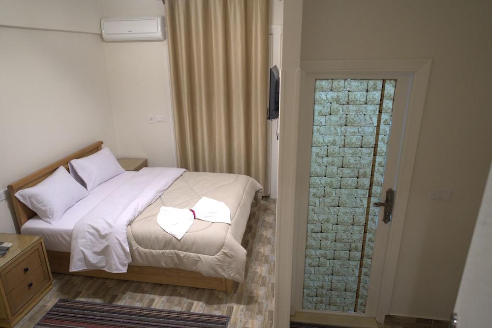 Central Cairo Hotel 1