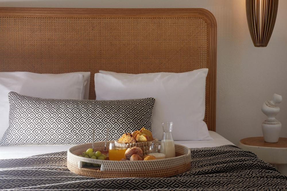 Arxegono Cave Houses