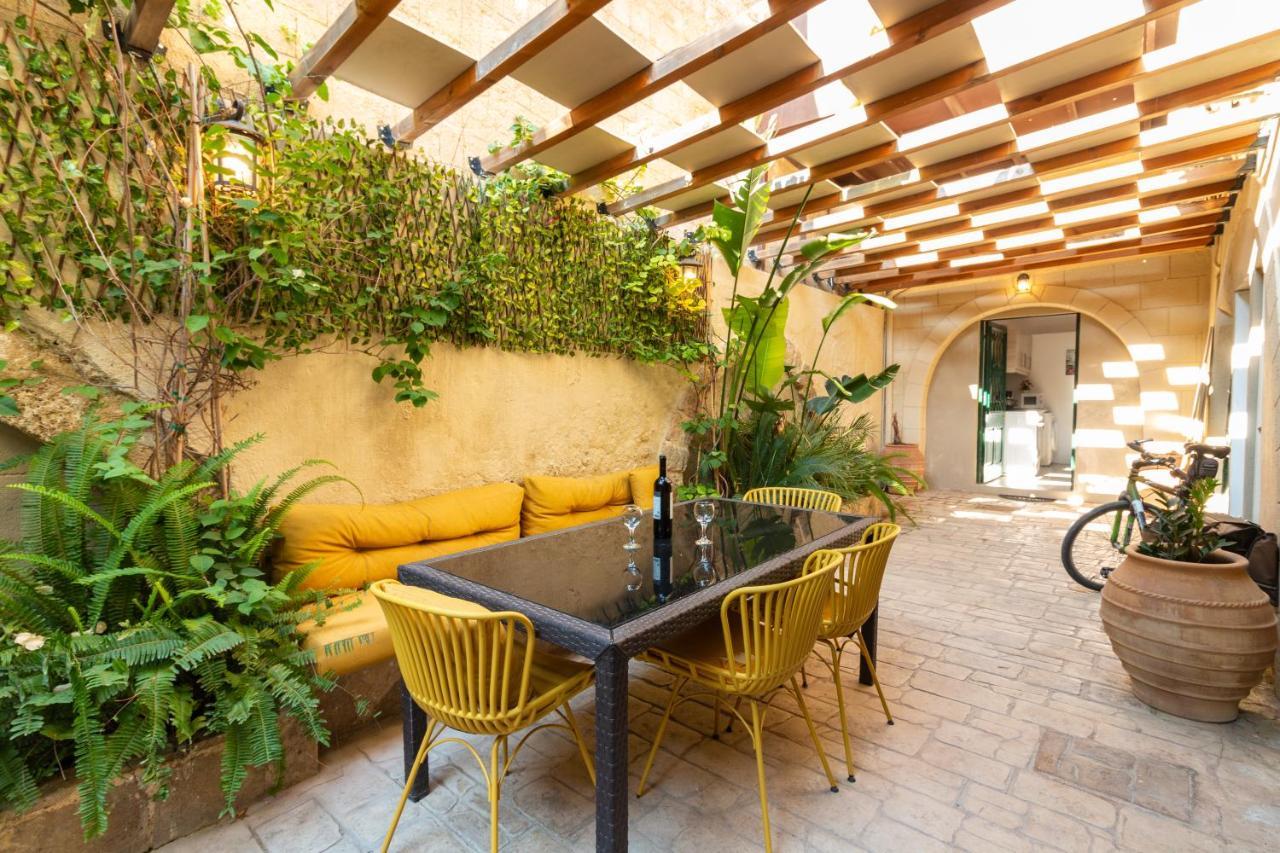 Kathy's Apartments 1