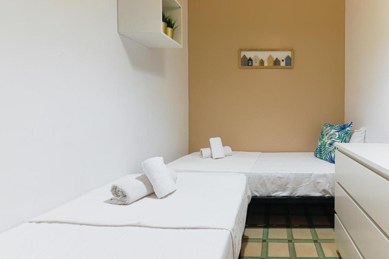 Be Barcelona Eixample Universidad 1