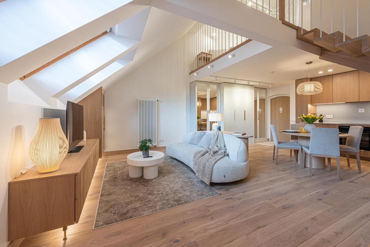 Cohost I Premium Residence I on the Historic Pilies Street I Self Check-In