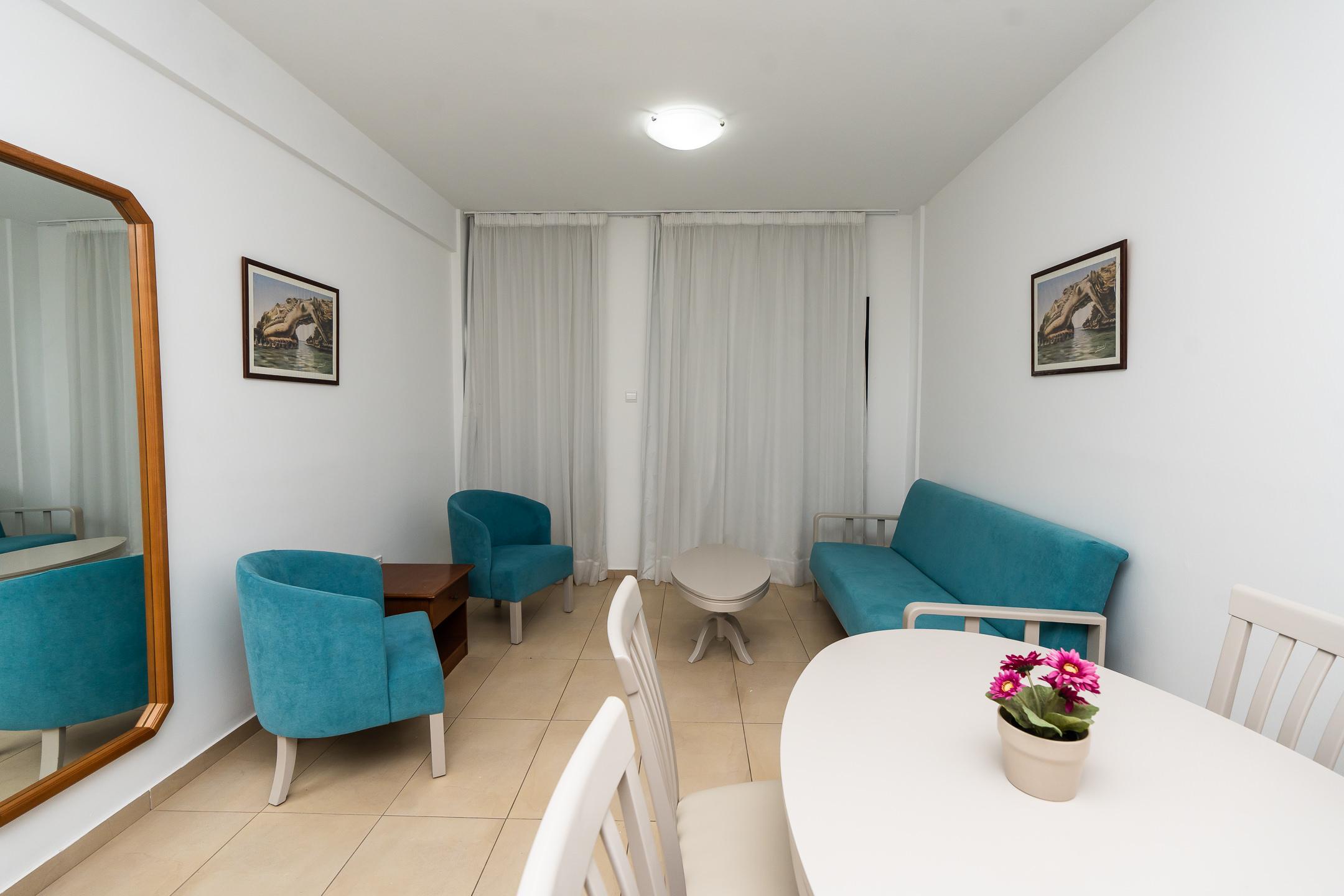 Flora Hotel Apartments 1