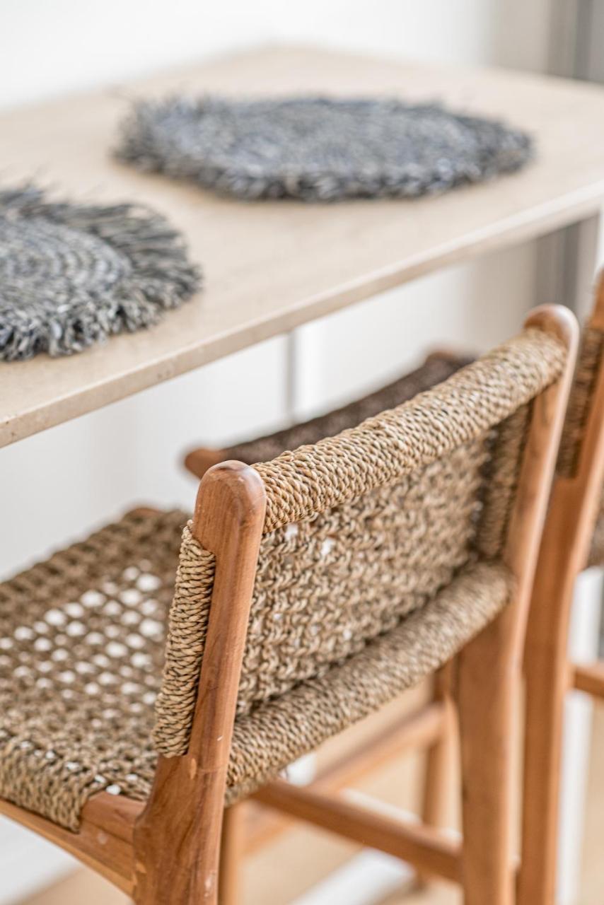 Bali Style Apartment with Balcony Near Gates of Dawn 1