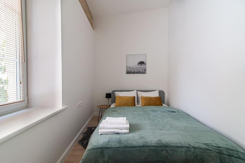 New And Modern Apartment in Old Town by Urban Rent 1