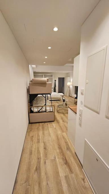 Ug Neubau City Wohnung (Privatpool + Gym + 2tes Bad Buchbar) 2