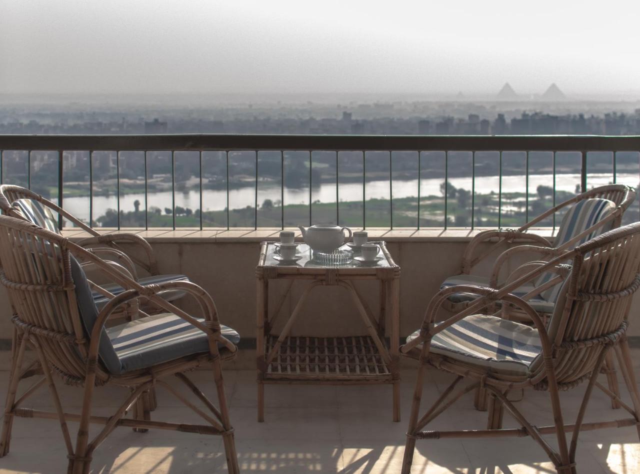 Cairo - Maadi, Pyramids And Nile View Luxury Apartment 2
