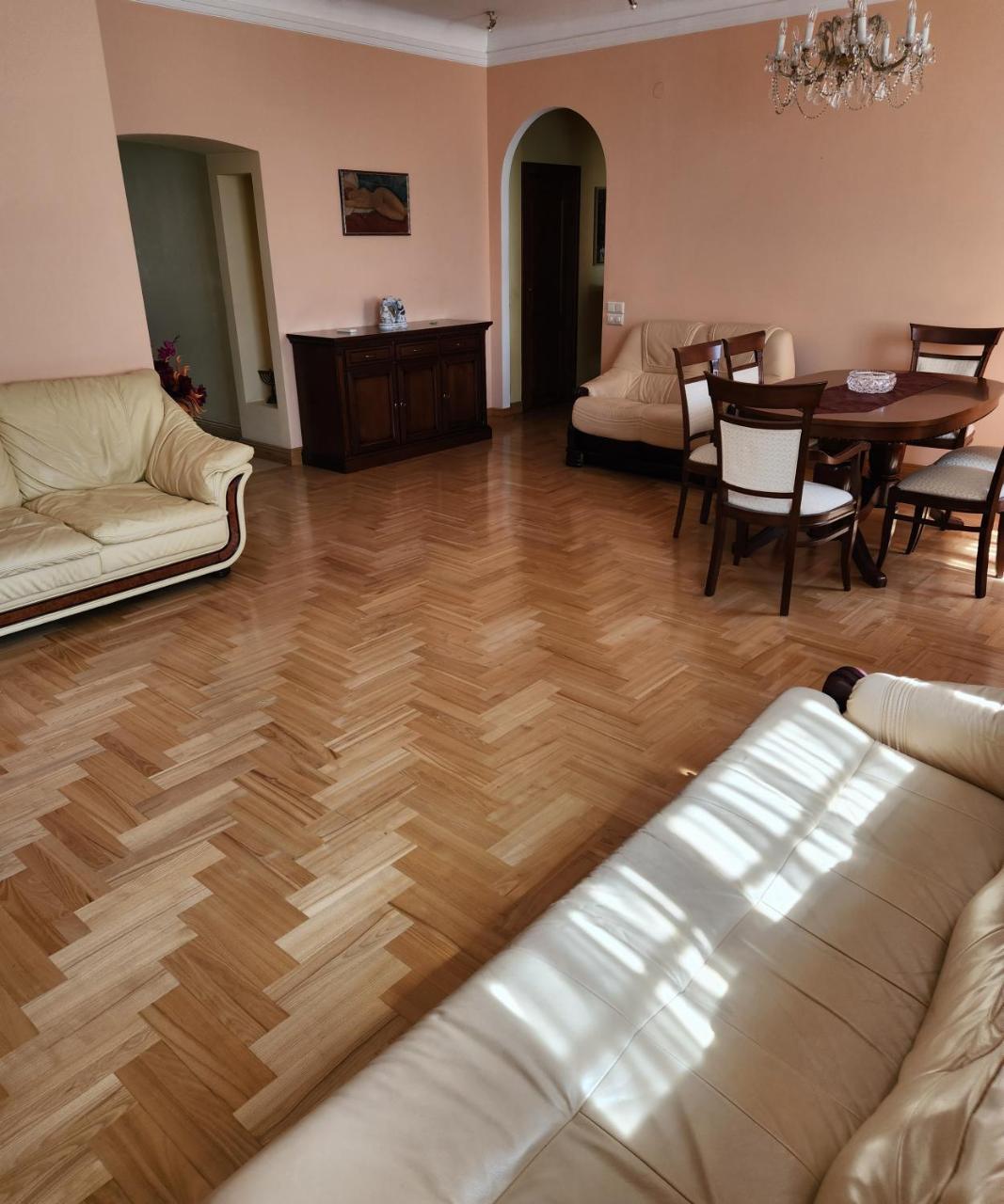 Happy Inn Arka the Heart of Old Town, Self-Check-In, A-C, Car-Parking, Balkony 2