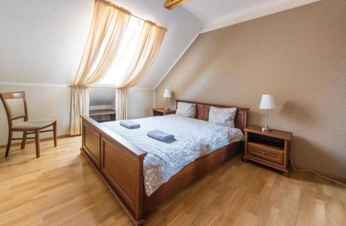 Central Apartments 3 X Free Parking X Self Check-In 1