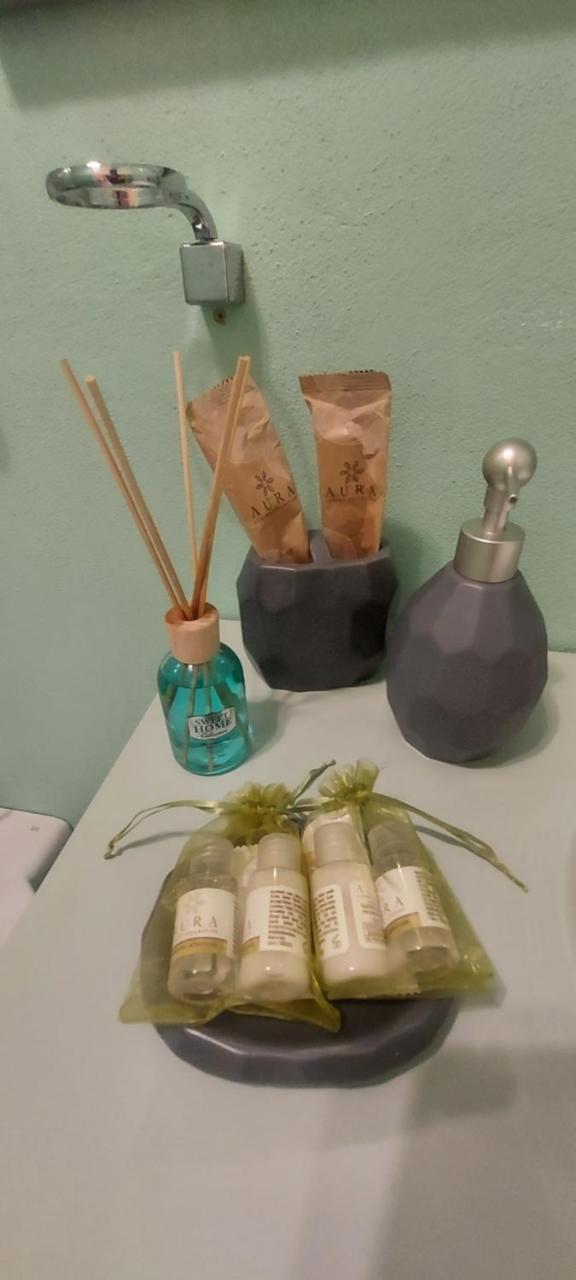 Essential Guest Room 2