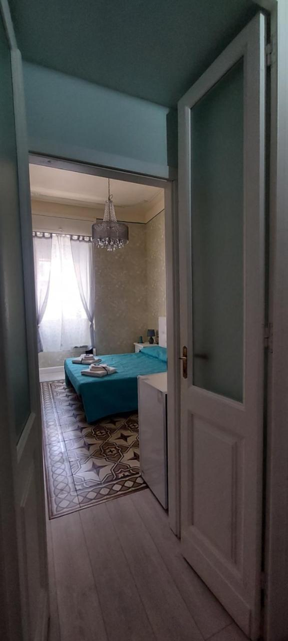 Essential Guest Room 1