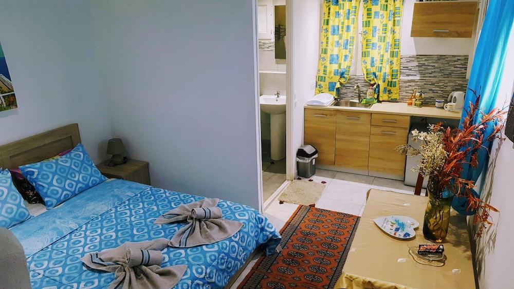 Room in Studio - Pleasure Room 4 by the Sea 1