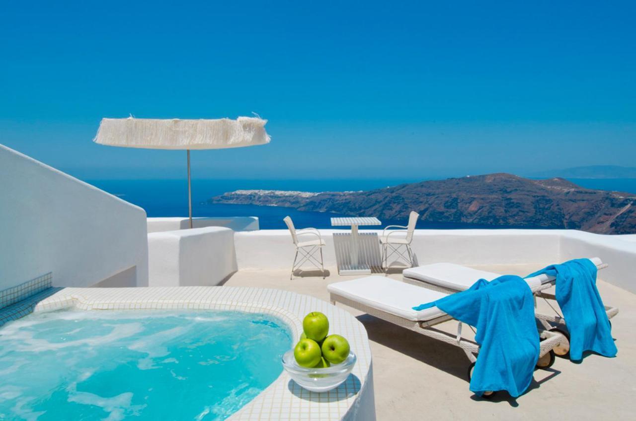 White Santorini (Adults only) 1