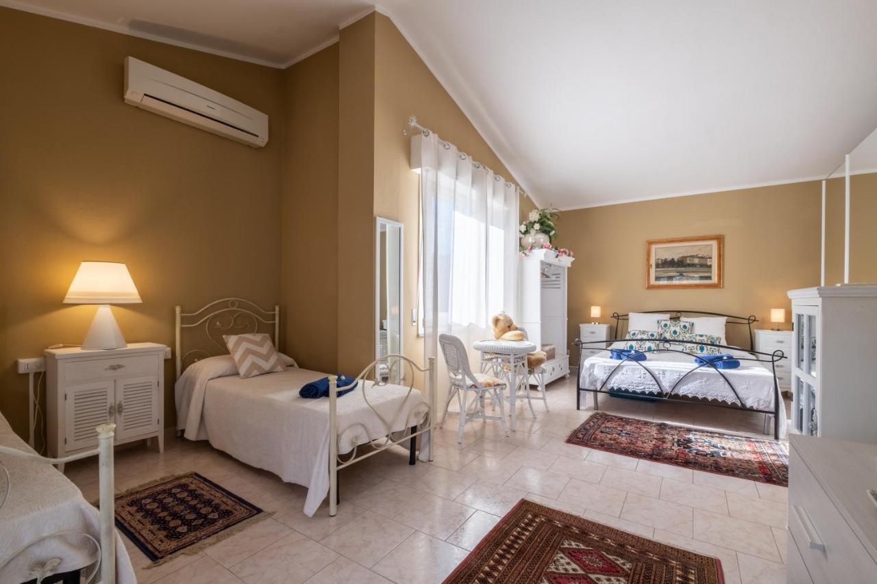 Elegante Villa Lu' Centro Citta a 10 Minuti Dal Mare 2