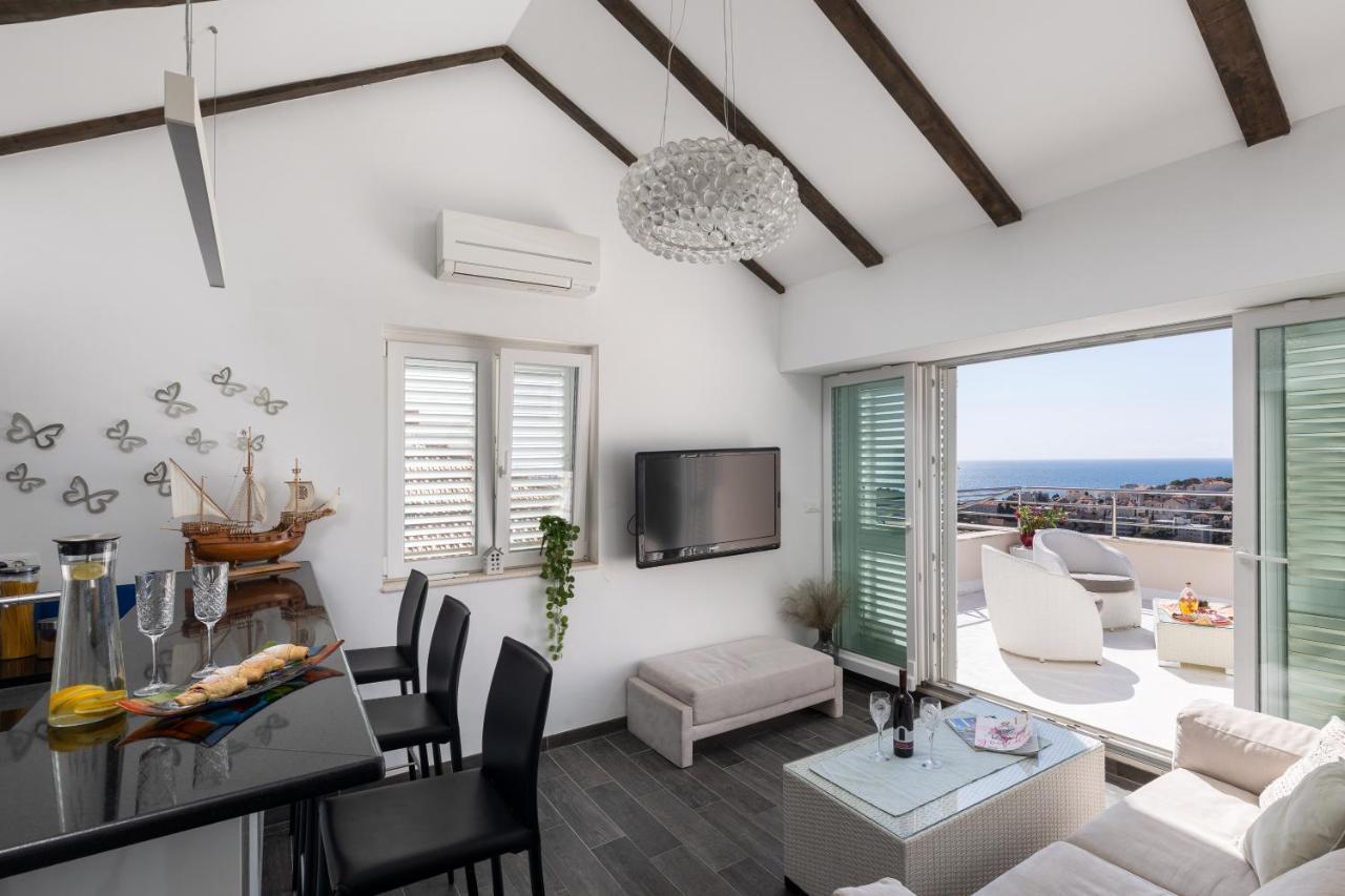 Marlea Sea-View Apartments 1