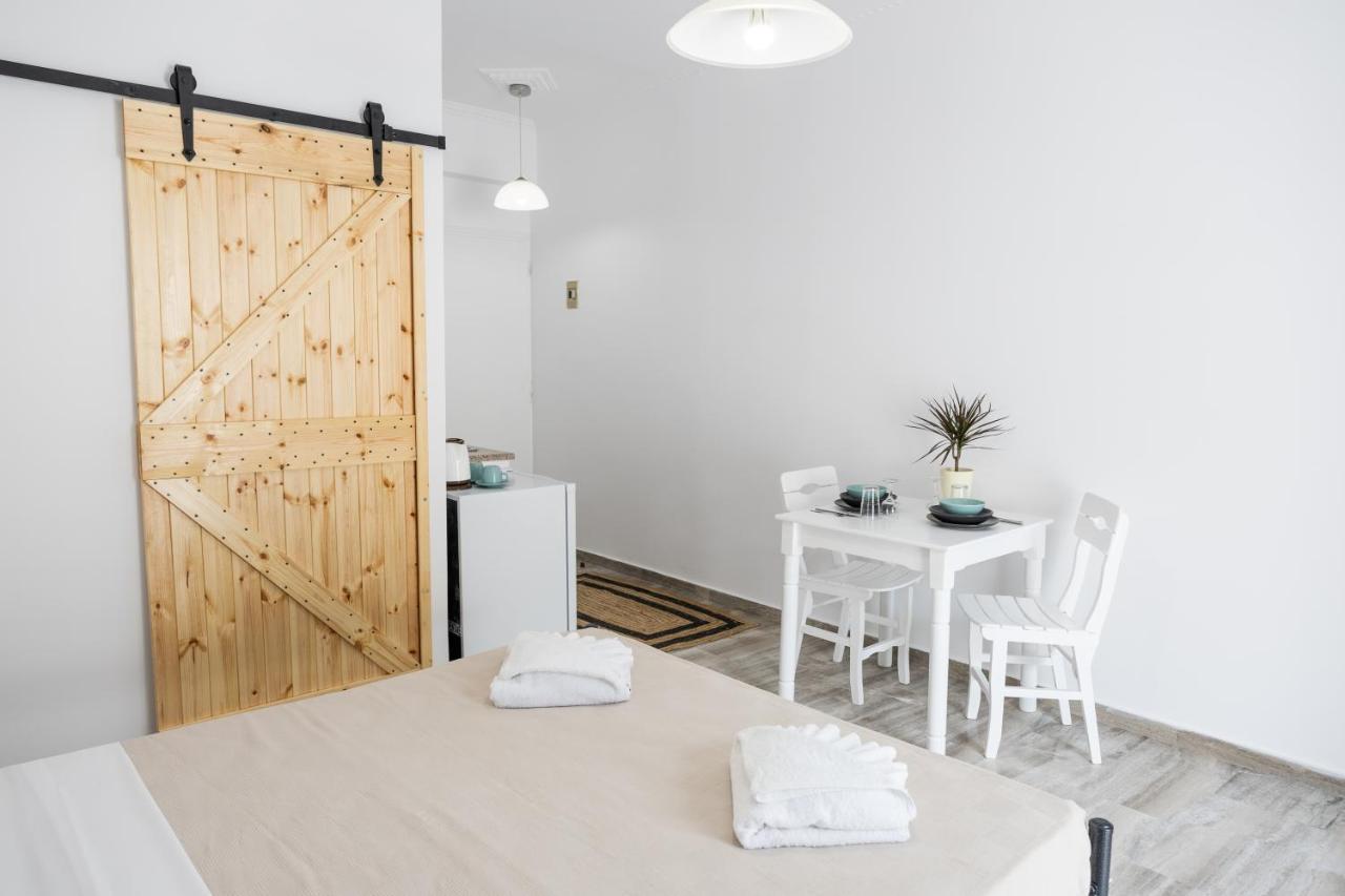 White Wave Studio 2 2