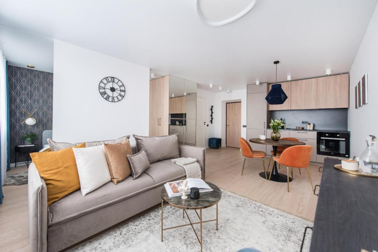 Near Gates of Dawn / Modern 1 Bedroom / W/Netflix