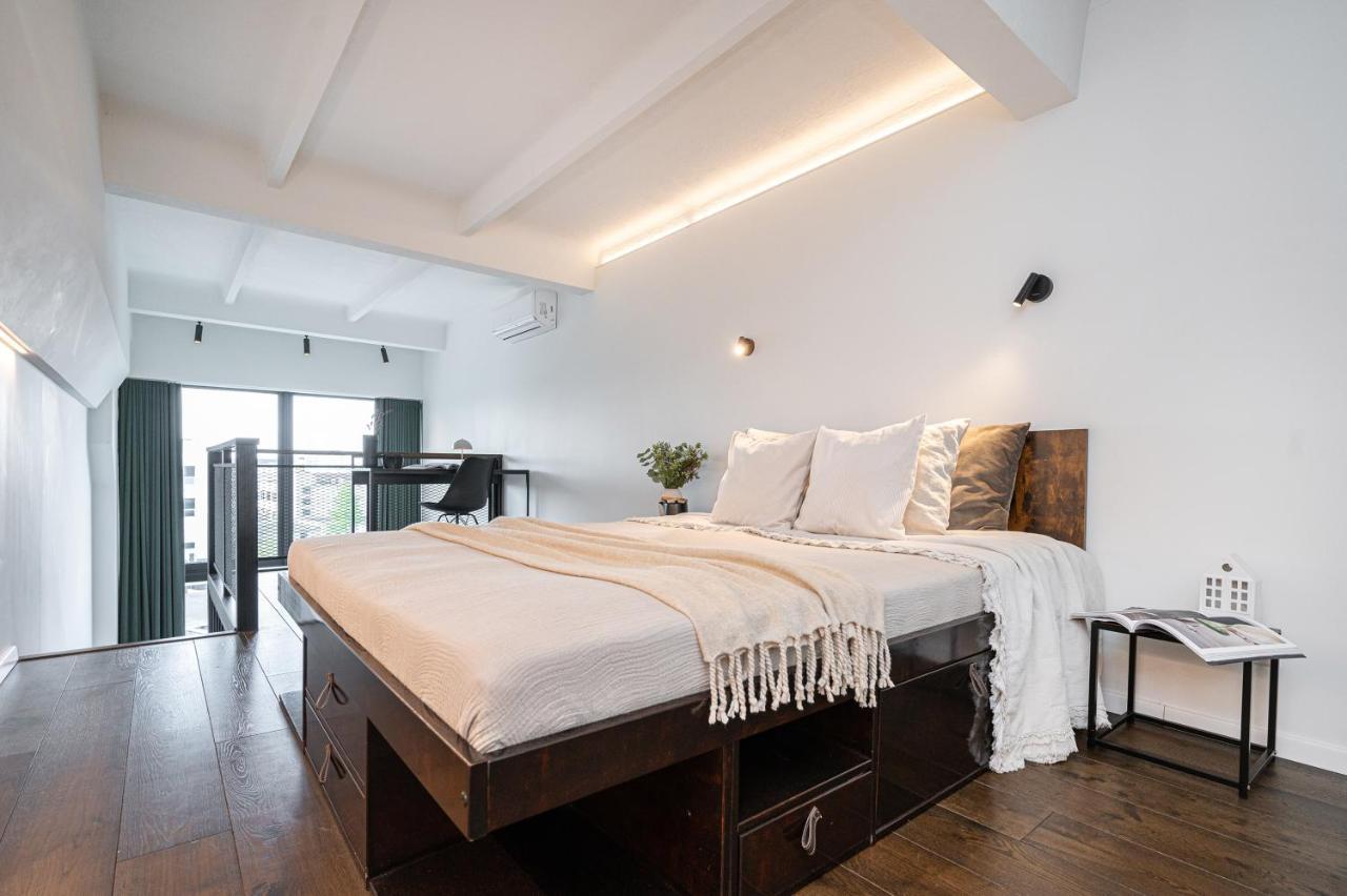 Modern & Light Loft Close To City Center 2