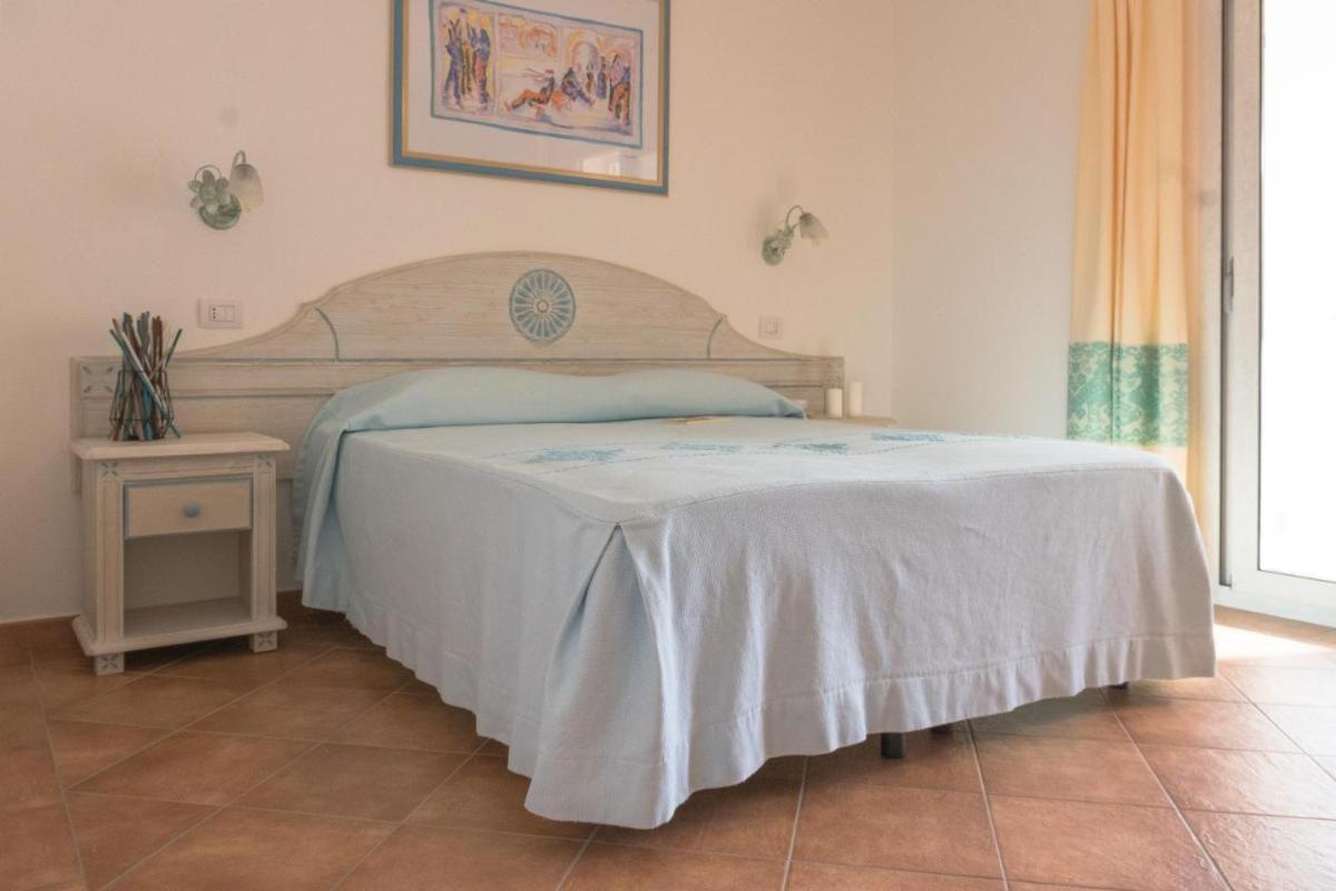 Superb Le Residenze Del Golfo di Orosei 1 Bedroom Apartment for 4 People 1