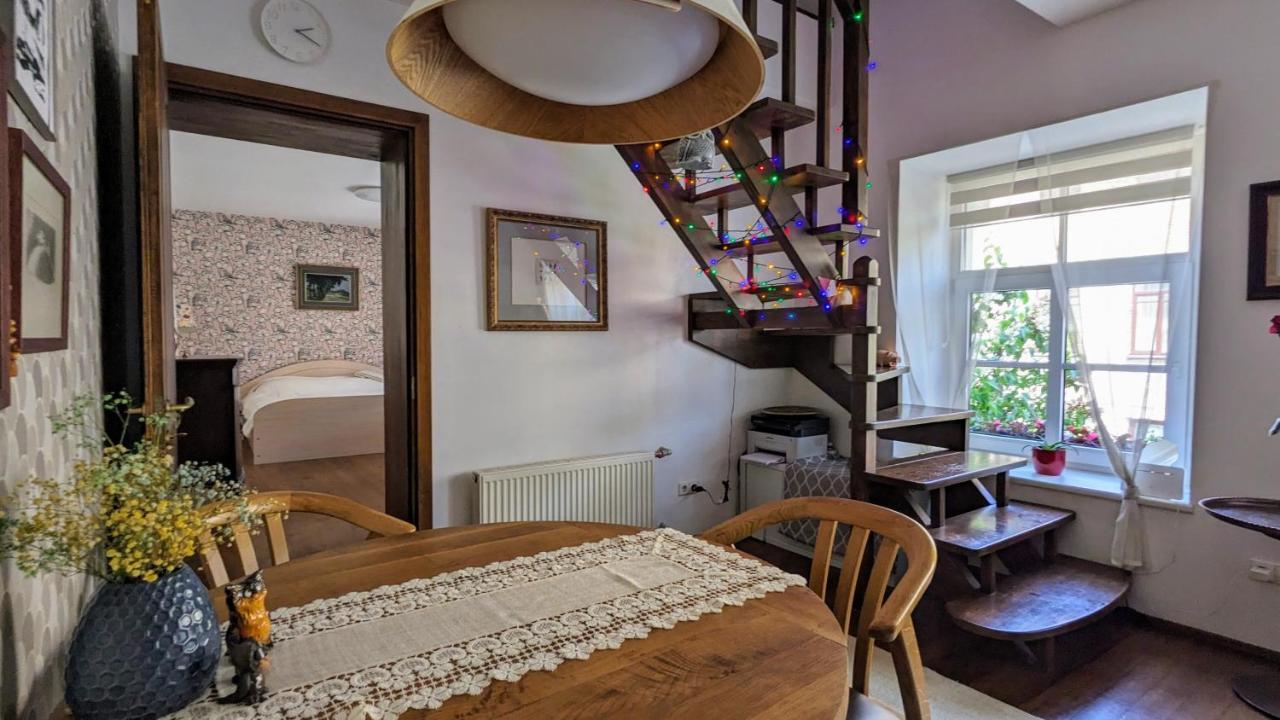 Spacious 60 Sqm Old Town Apartment with Free Parking 1