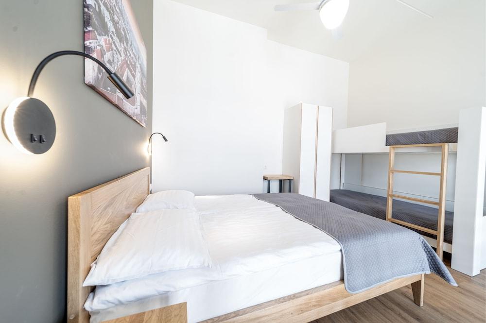 Topfloor Apartments 2