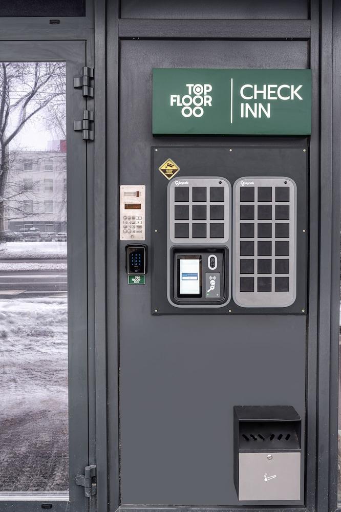 Topfloor Apartments 1