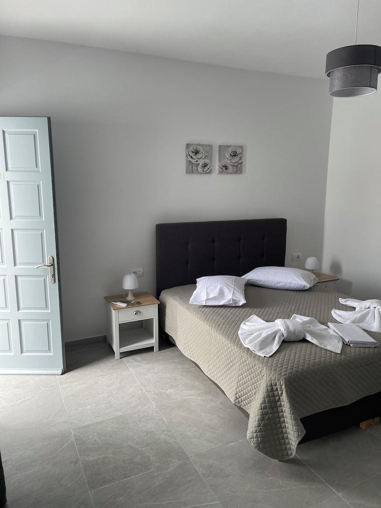 Tarelis Apartments 1