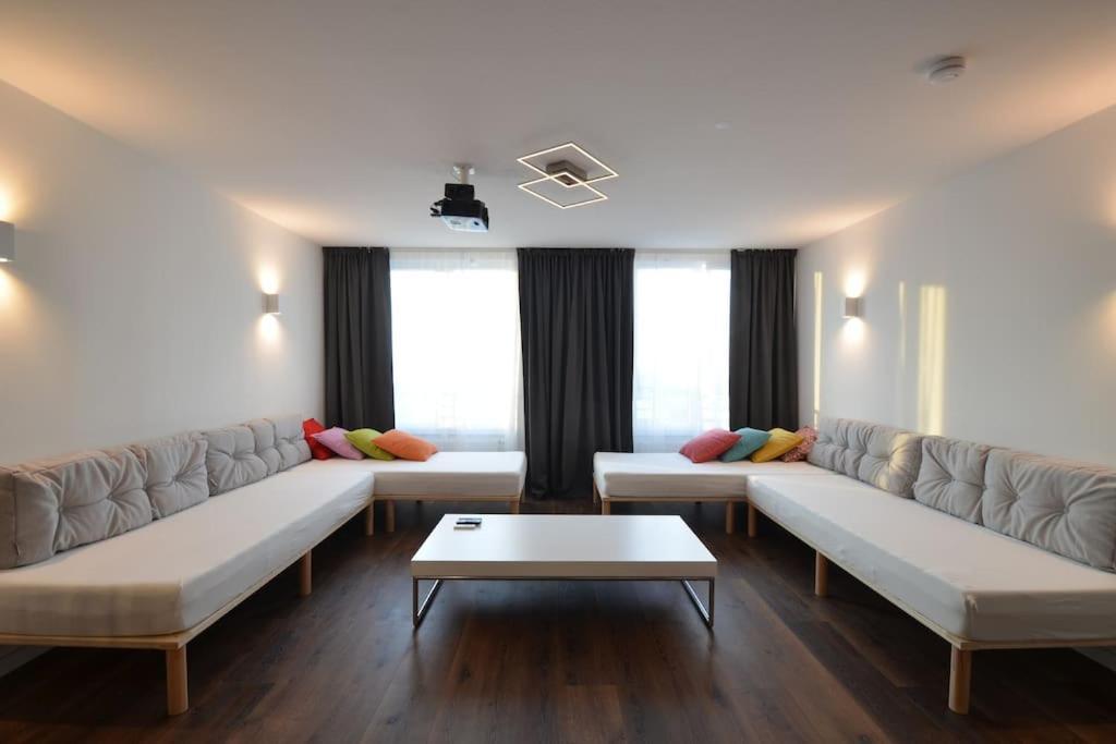 3 Bathroom, Rhapsody in Roof, Penthouse 2