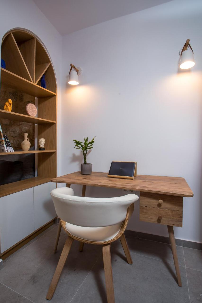 Alexandras Stone House 2