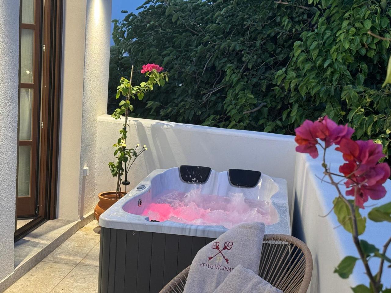 Vetus Vicinato Luxury Homes 1