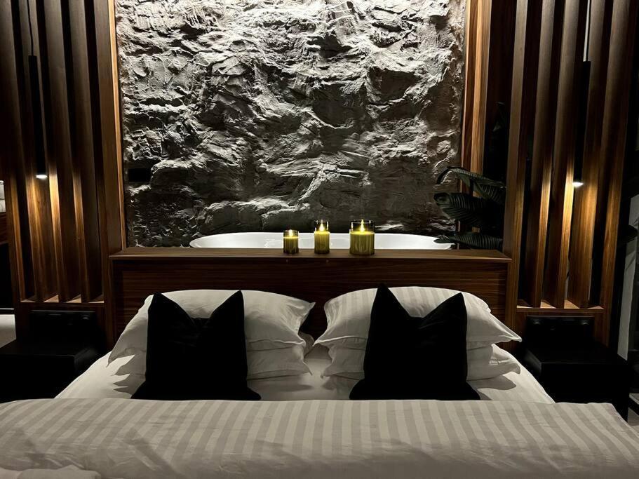 The Suite (Adults Only) 2