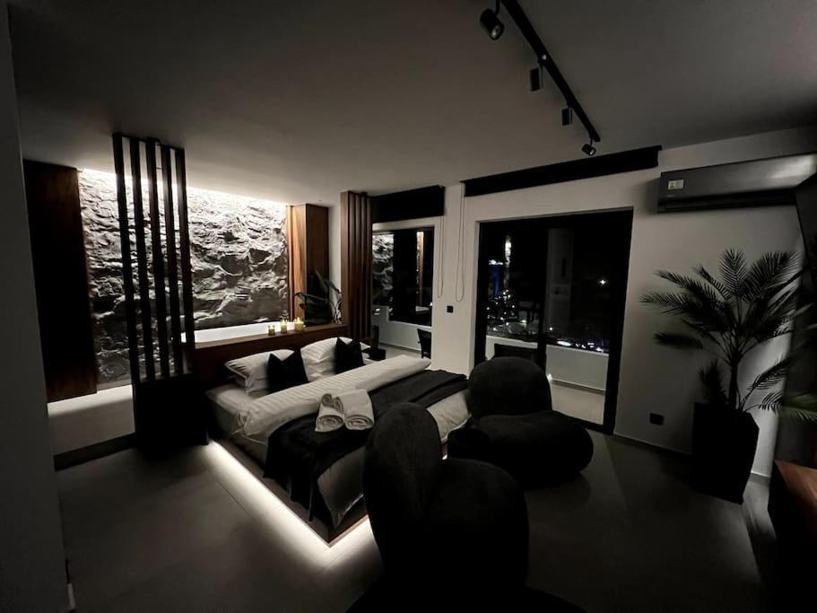 The Suite (Adults Only)