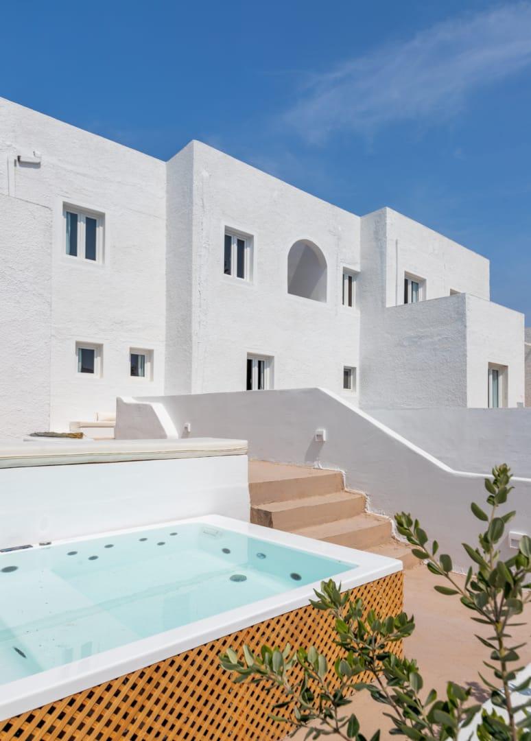 Voca Hotel & Suites 1