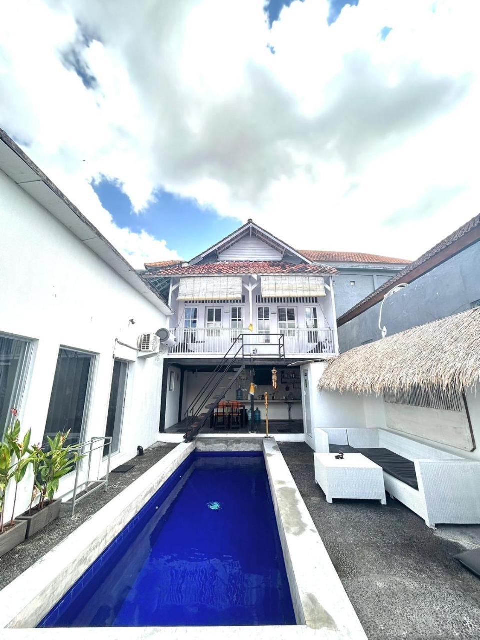 White Sandat Guest House (Adults Only)