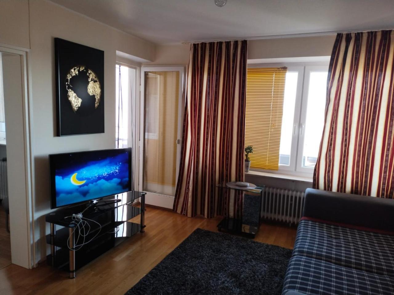 Alpblick - Apartment Mit Kostenlosen Parkplatzen!! 1