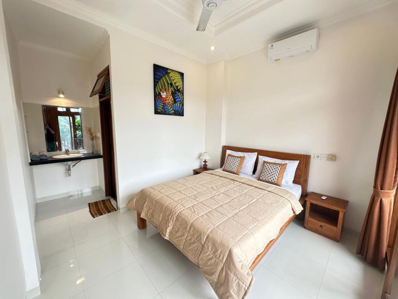 Naeera Guest House 1