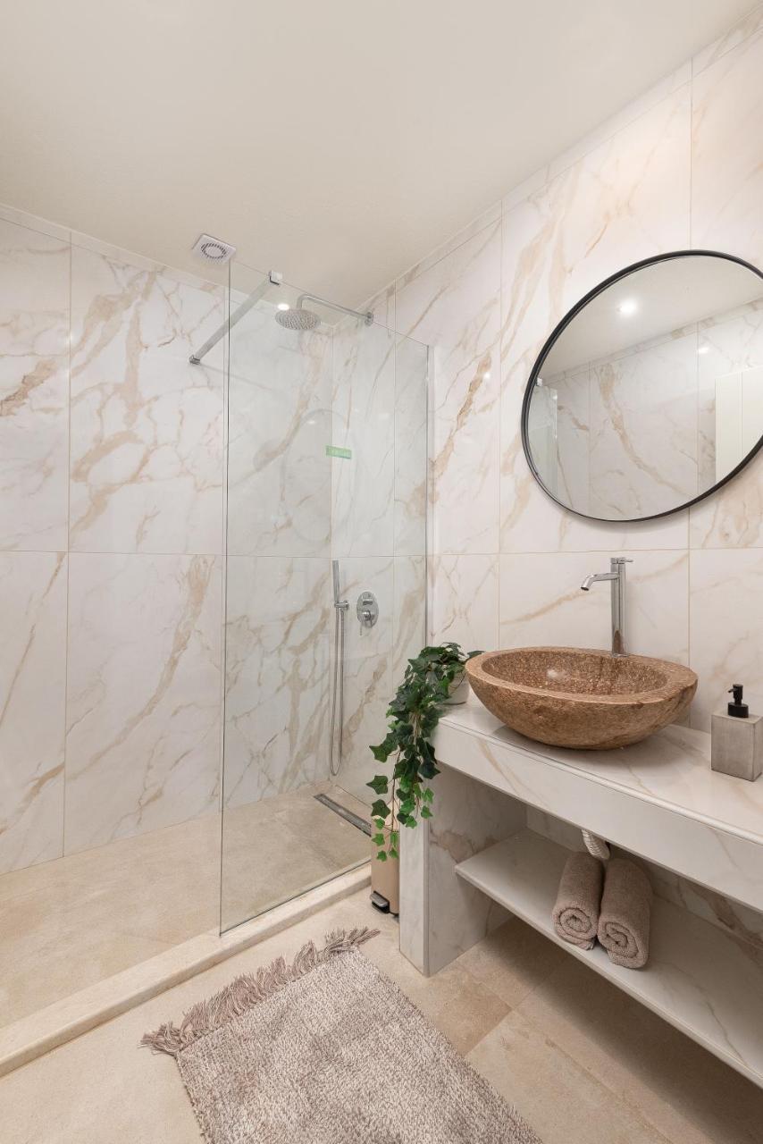 4 Bedroom Luxury Home - Villa Sozoe 1