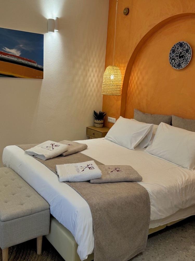 Vetus Vicinato Luxury Homes 1