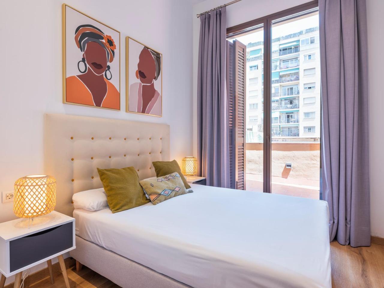 Aspasios Arc de Triomf Apartments 1