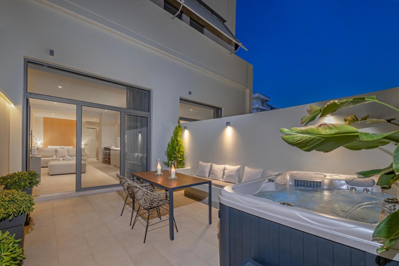 Earthy Haven-Minimalist Luxury Studio & Hot Tub