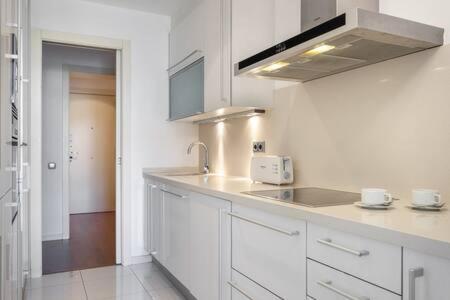 The Collection Barcelona - Wonderful 2-Bd Apart with Balcony Plaza Cataluna 2