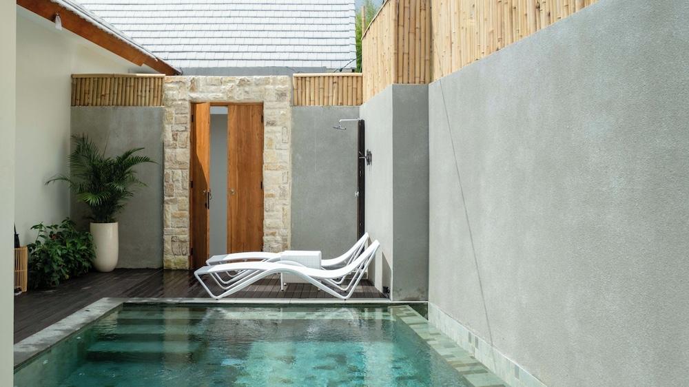 Villa Serenya by Villa Finder 1