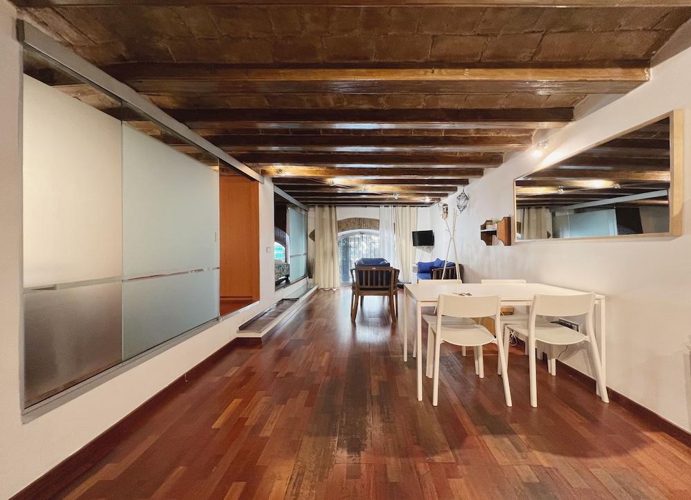 Stay U-Nique Apartments Placa Universitat 1