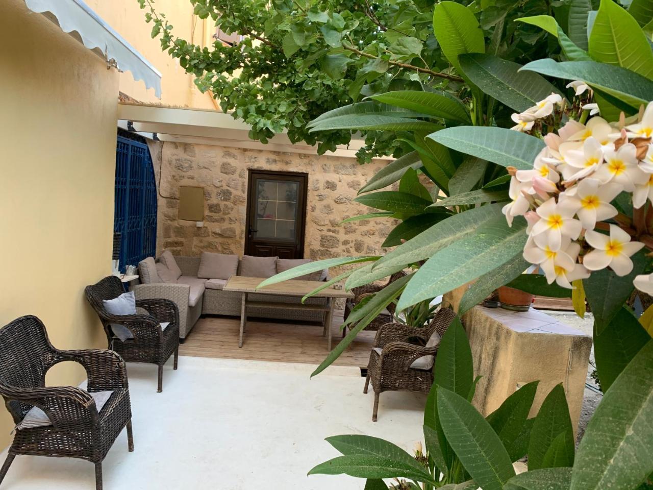 Casa de la Flora by Rhodes4vacation 1